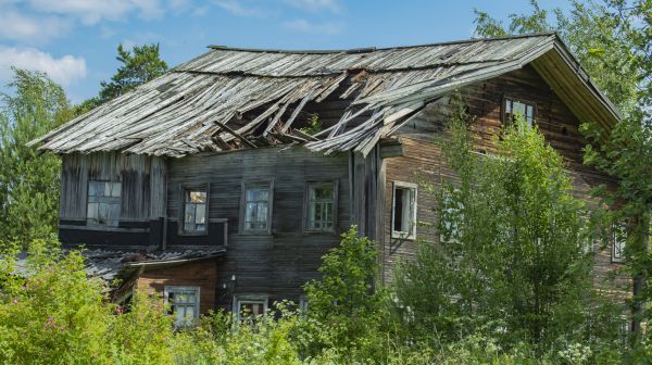 Cottage Demolition in Houma
